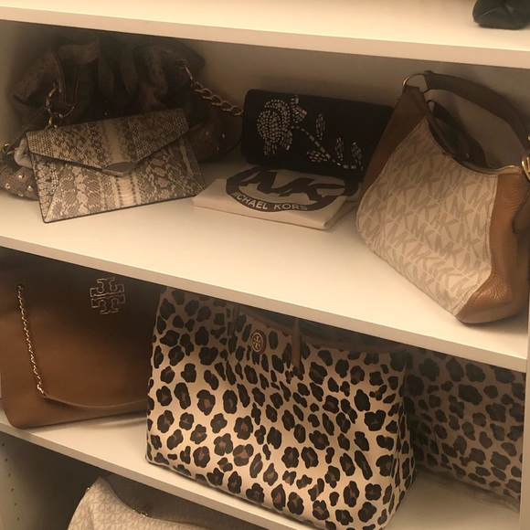 Meet your Posher, April - Picture 4 of 4